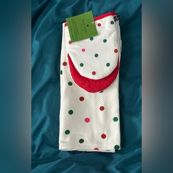 kate spade Other - ✨NWT✨ kate spade: Set of 2 Kitchen Towels & 2 Mini Oven Mitts